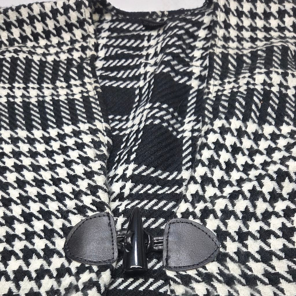 Women's Black & White Houndstooth Poncho OSFM - Picture 4 of 8